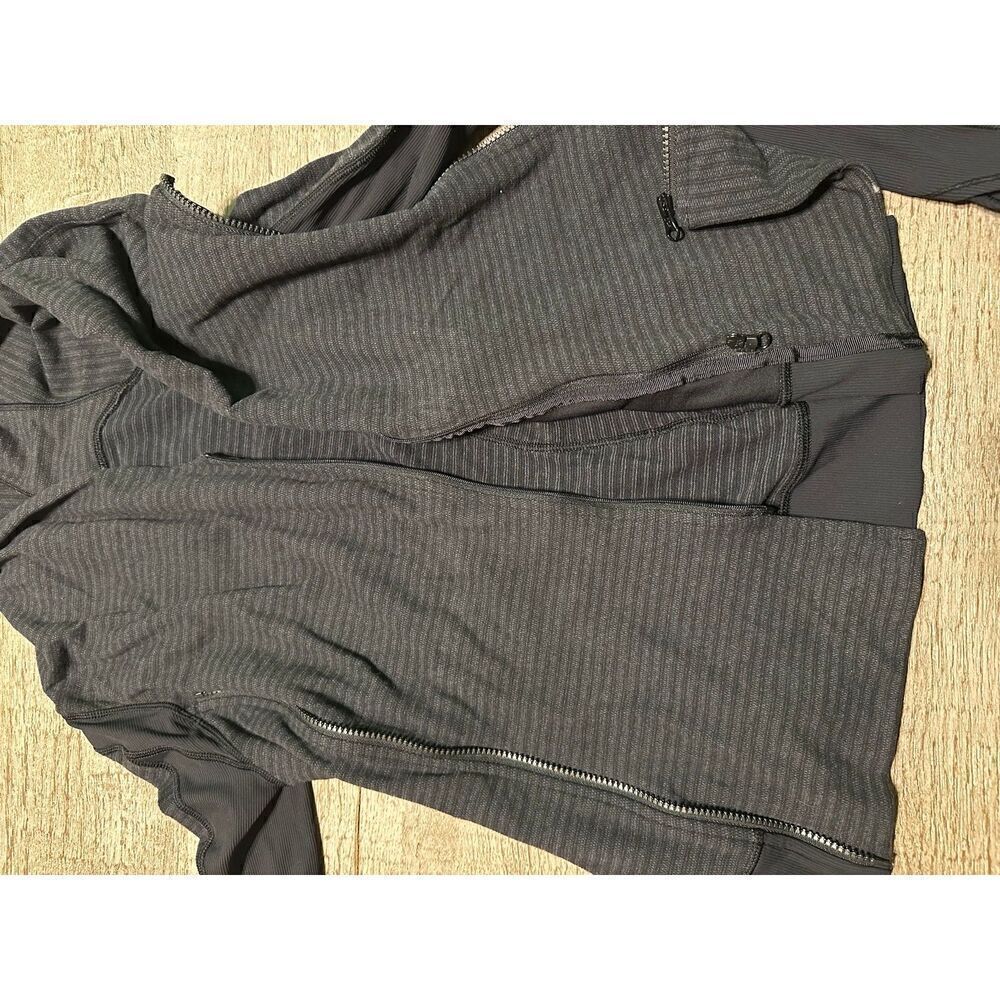 Lululemon women’s running jacket